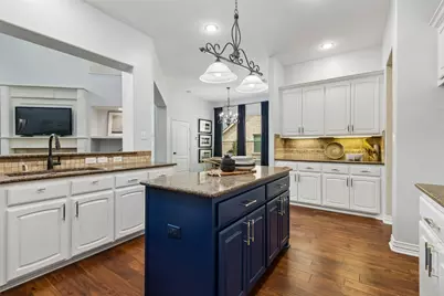 7975 Bishop Drive, Frisco, TX 75036 - Photo 8