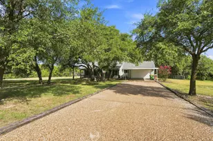 125 Deer Shadow Cir, Whitney, TX 76692 - Photo 2