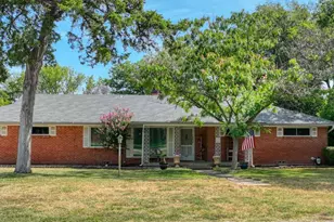 938 Nature Dr, Duncanville, TX 75116 - Photo 1