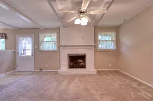 938 Nature Dr, Duncanville, TX 75116 - Photo 18