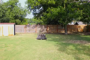 425 Edwards Dr, Dublin, TX 76446 - Photo 16