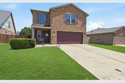 612 Lazy Crest Drive, Fort Worth, TX 76140 - Photo 2