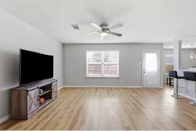 612 Lazy Crest Drive, Fort Worth, TX 76140 - Photo 6