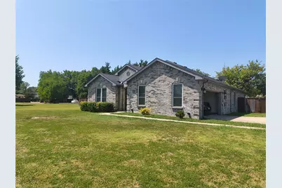 3027 Ames Road, Lancaster, TX 75134 - Photo 2