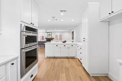 2143 Kessler Court #38, Dallas, TX 75208 - Photo 10