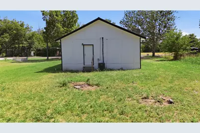 406 E Grayson Street, Leonard, TX 75452 - Photo 22