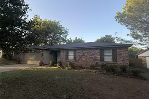1411 Clearfield Dr, Cleburne, TX 76033 - Photo 1