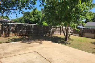 1411 Clearfield Dr, Cleburne, TX 76033 - Photo 18