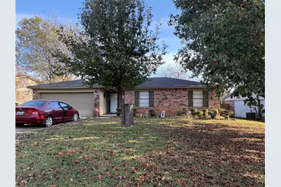 1411 Clearfield Drive, Cleburne, TX 76033 - Photo 2