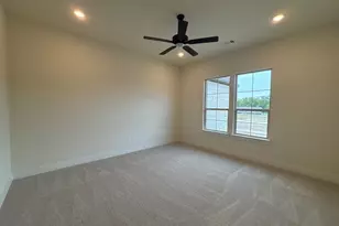 703 Water Side Dr, Van Alstyne, TX 75495 - Photo 10