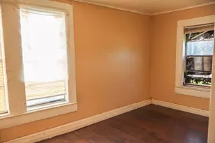 1821 Johnson, Greenville, TX 75401 - Photo 4