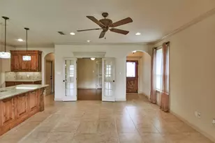 202 Captains Ct, Granbury, TX 76049 - Photo 6