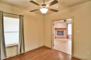 202 Captains Ct, Granbury, TX 76049 - Photo 18
