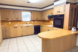2117 Oakwood Ln, Abilene, TX 79605 - Photo 10