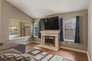 538 Harvest Hill St, Lewisville, TX 75067 - Photo 6