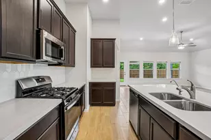 3205 Royal Frst Dr, Denton, TX 76208 - Photo 4