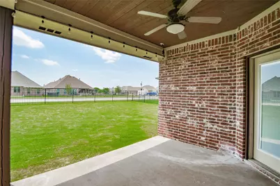 202 Captains Court, Granbury, TX 76049 - Photo 32