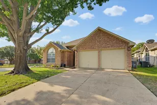 4816 N Cascades St, Fort Worth, TX 76137 - Photo 2