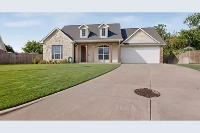 510 Mattie Lane, Lake Dallas, TX 75065 - Photo 2