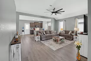 905 Cawthorne Trl, Fort Worth, TX 76108 - Photo 1
