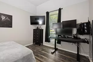 425 Sherwood Ct, Burleson, TX 76028 - Photo 24