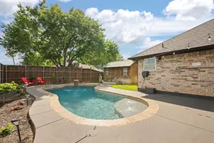 425 Sherwood Ct, Burleson, TX 76028 - Photo 30
