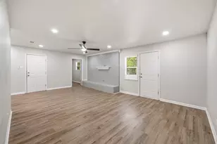 1085 W Park St, Stephenville, TX 76401 - Photo 6