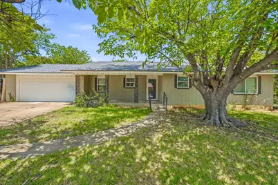 1085 W Park Street, Stephenville, TX 76401 - Photo 2