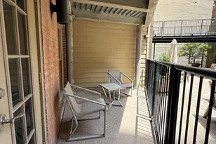 411 W 7th St, Fort Worth, TX 76102 - Photo 16