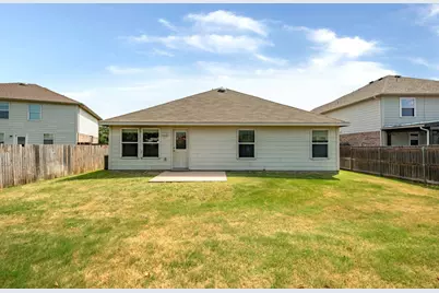 4605 Prairie Crossing Drive, Fort Worth, TX 76244 - Photo 6