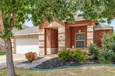 4605 Prairie Crossing Drive, Fort Worth, TX 76244 - Photo 4