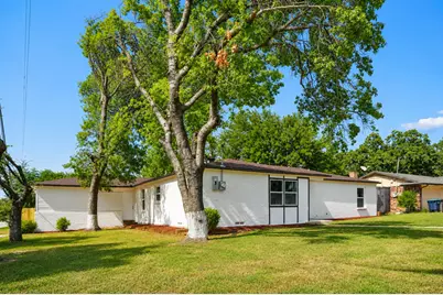 5001 Meadowbrook Drive, Fort Worth, TX 76103 - Photo 2
