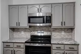 947 Winterstone Dr, Lewisville, TX 75067 - Photo 8