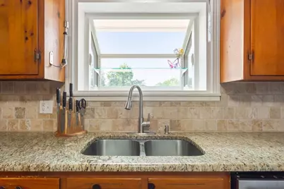 1024 N 43rd Street, Waco, TX 76710 - Photo 8