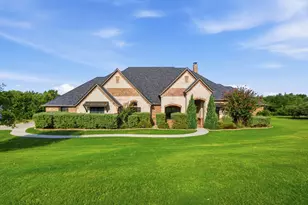 117 Signature Ct, Weatherford, TX 76087 - Photo 2
