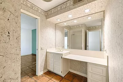 103 W Northgate Drive, Irving, TX 75062 - Photo 20