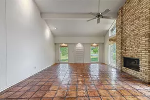 103 W Northgate Dr, Irving, TX 75062 - Photo 8