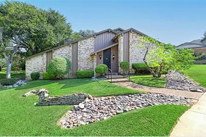 103 W Northgate Drive, Irving, TX 75062 - Photo 2