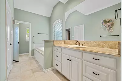 1904 Melbourne Drive, Pantego, TX 76013 - Photo 22