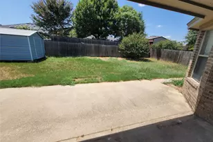 205 Willow Creek Dr, Weatherford, TX 76085 - Photo 10