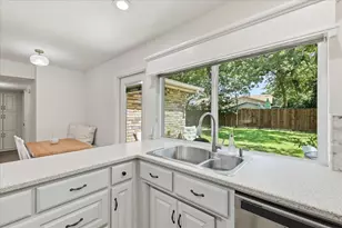 3800 Aspenwood Dr, Bedford, TX 76021 - Photo 18