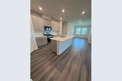 10508 Big Lagoon Drive, Fort Worth, TX 76179 - Photo 2