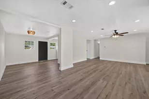 1022 Denton Dr, Euless, TX 76039 - Photo 6
