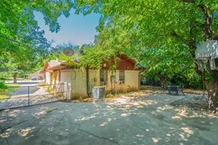 310 Jagoe St, Krum, TX 76249 - Photo 22