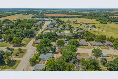 310 Jagoe Street, Krum, TX 76249 - Photo 2