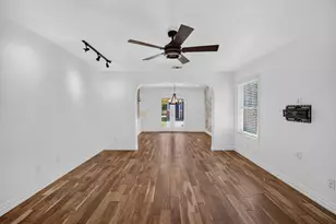 2205 College Ave, Fort Worth, TX 76110 - Photo 6