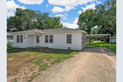 307 N Playdium Drive, West, TX 76691 - Photo 2