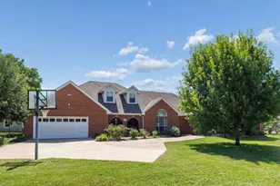 2412 Chickering Rd, Cleburne, TX 76031 - Photo 2