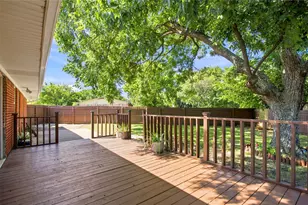 2507 N Shannon St, Sherman, TX 75092 - Photo 26