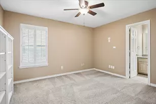 7710 Sweetgum Dr, Irving, TX 75063 - Photo 30